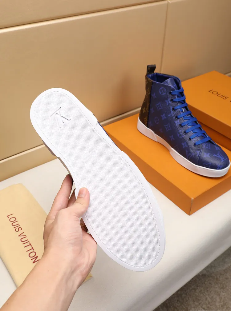 Factory price: 400💰【LV】Official website popular series 🇮🇹🇮🇹1:1 production, selected high-end imported imitation sheepskin lining sheepskin pads, matched with Louis Vuitton Monogram Ecli men's shoes 💰se canvas and pure white rubber soles, extremely simple design, perfect interpretation of the latest inspiration for shoes, classic and fashionable integration, 🔍🔍high quality, worthy of your possession. The bottom car thread will never be unglued. Sellers are welcome to sell as shown in the picture above. We can send one piece on behalf of you. Number of yards: 38-44 (45 yards can be customized)